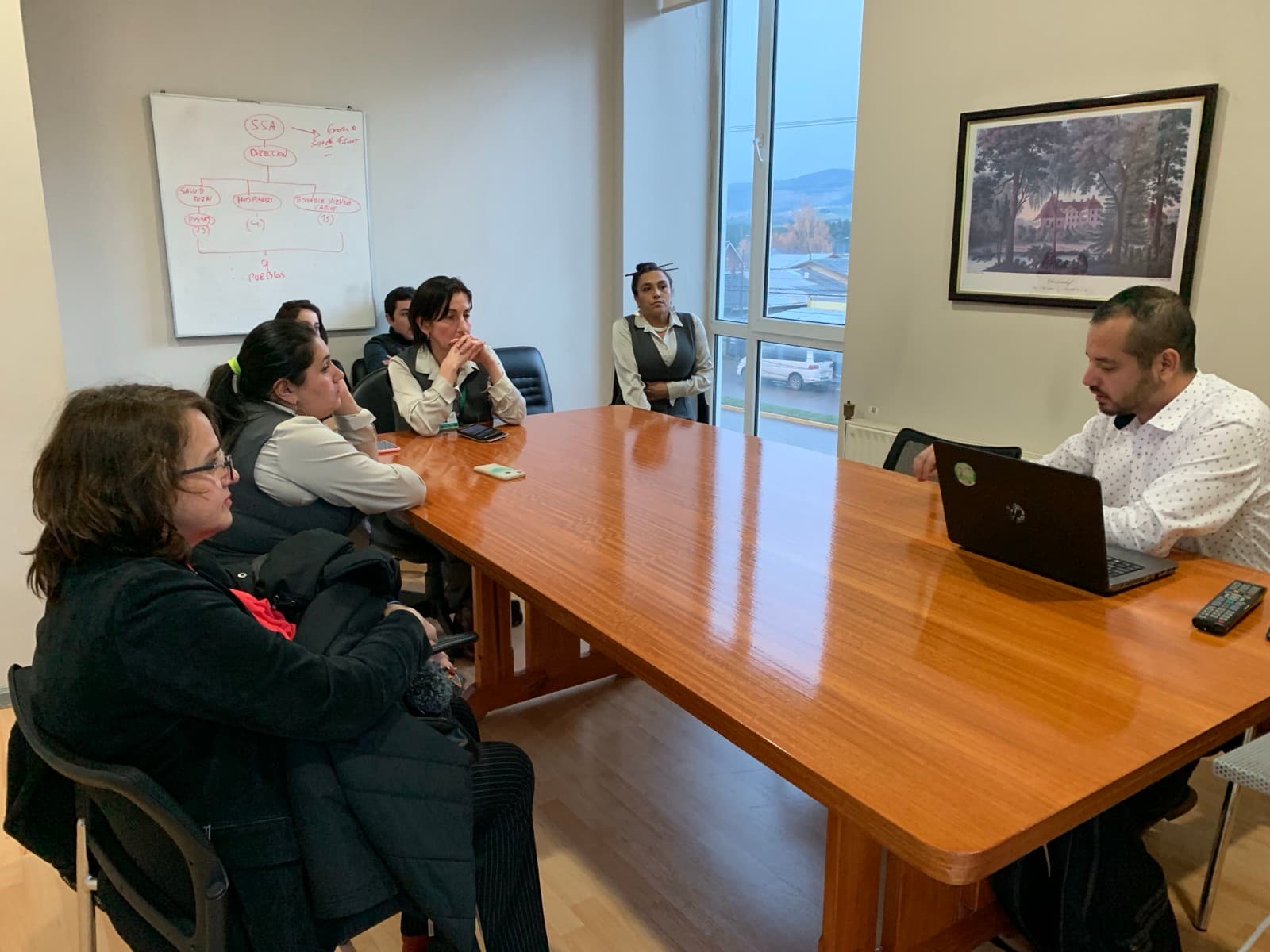 Visita de la directiva de Sintachs a la agencia ACHS de Coyhaique.